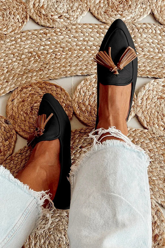 Puntige mocassins met kwastjes