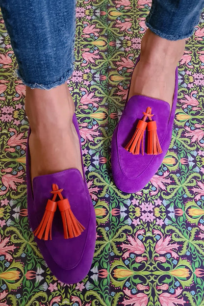 Paarse mocassin met kwastjes