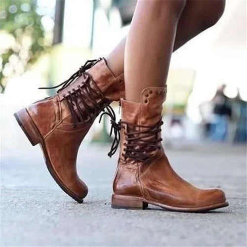 Veterlaarsjes met studs details