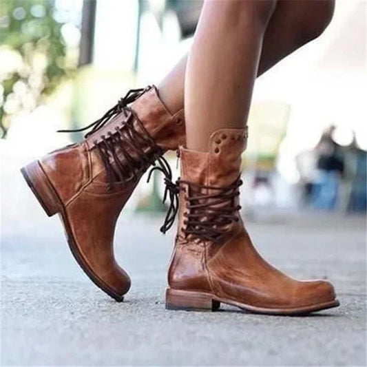 Veterlaarsjes met studs details