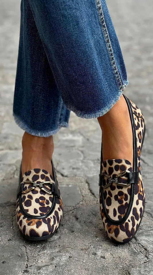 Luipaardprint mocassin met gesp