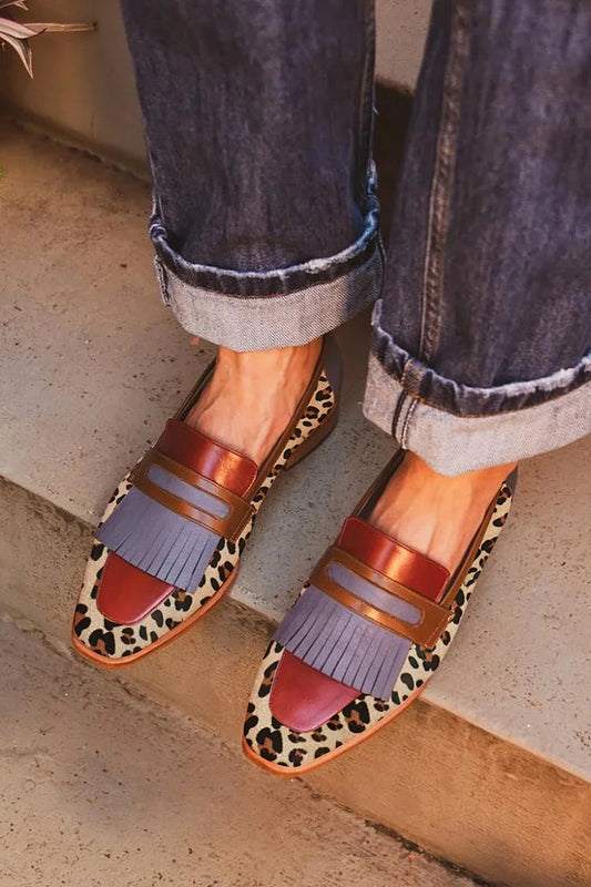 Mocassin met meerdere details en franjes